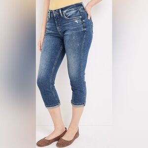 Silver Suki Capri Jeans Medium Wash Women’s 32 Stretch denim Distressed